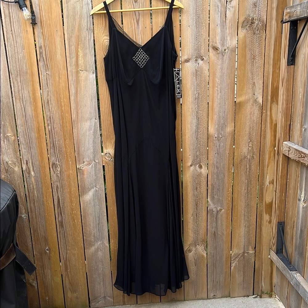 Alex Evenings Black Maxi Dress V-neck Beaded Detail NWT 14W